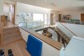 Enlarge photo 33