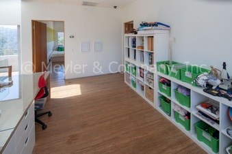 Enlarge photo 35