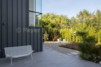 Enlarge photo 79