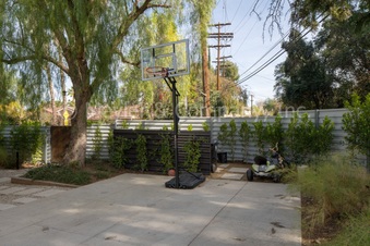 Enlarge photo 96