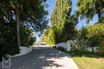 Enlarge photo 107