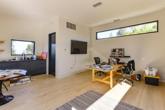 Enlarge photo 57