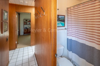 Enlarge photo 38