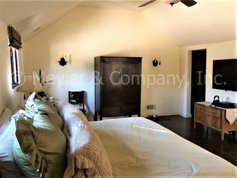 Enlarge photo 53