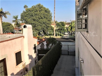 Enlarge photo 69