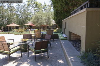 Enlarge photo 73
