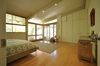 Enlarge photo 33