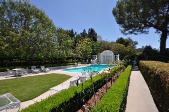 Enlarge photo 88