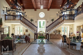 Enlarge photo 18