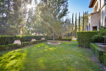 Enlarge photo 11