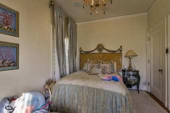 Enlarge photo 79