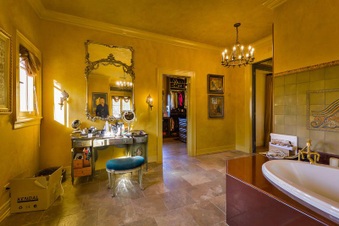 Enlarge photo 91