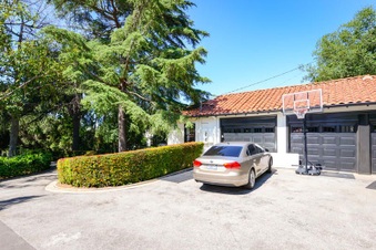 Enlarge photo 64