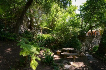 Enlarge photo 89