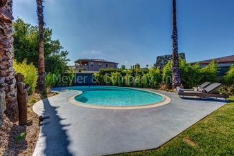 Enlarge photo 35