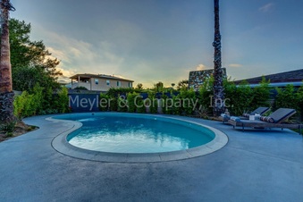 Enlarge photo 46