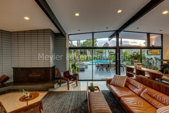 Enlarge photo 56