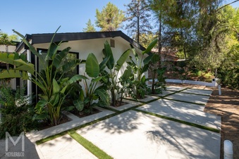 Enlarge photo 53