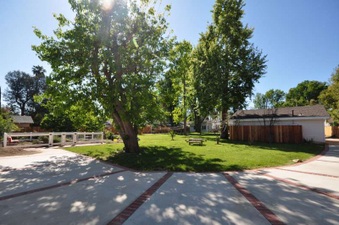 Cast - Glasser - Woodland Hills