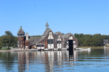 Enlarge photo 33