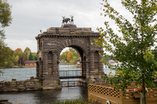 Enlarge photo 38