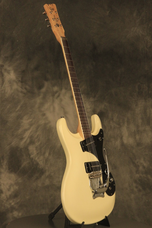 Mosrite Excellent 65 ビンテージホワイト Mosrite Excellent 65 ビンテージホワイト