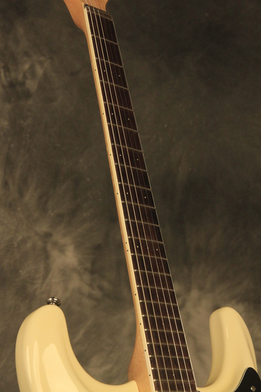 Mosrite Excellent 65 ビンテージホワイト Mosrite of California Excellent '65 Reissue Pearl White