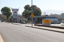 Lyons Ave