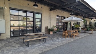 Enlarge photo 16