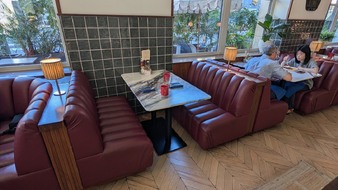 Enlarge photo 2