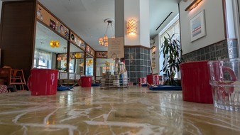 Enlarge photo 13
