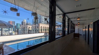Enlarge photo 46