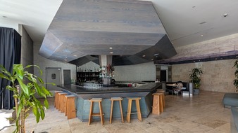 Enlarge photo 76