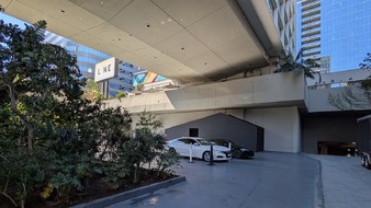 Enlarge photo 118
