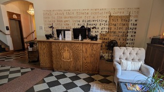 Enlarge photo 127