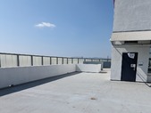Enlarge photo 79