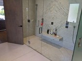 Enlarge photo 76