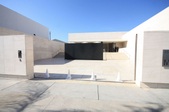 Enlarge photo 1