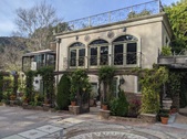 Houdini House
