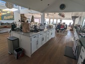 Enlarge photo 33