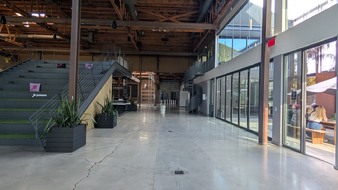 Enlarge photo 11