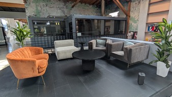 Enlarge photo 23