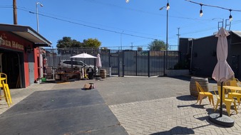 Enlarge photo 32