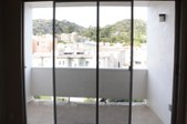 Enlarge photo 68