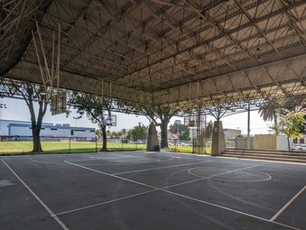 Enlarge photo 38