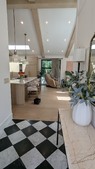 Enlarge photo 105