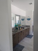 Enlarge photo 49