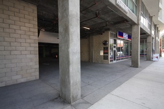 Enlarge photo 65