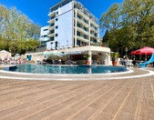 Enlarge photo 10