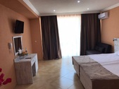 Enlarge photo 18